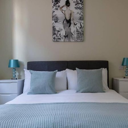 Hereford City Centre - Apartment 4, Isabella House - Modern Apartment In The Heart Of The City - Sleeps 4 Guests - Hosted By Rentmyhouse Exteriör bild