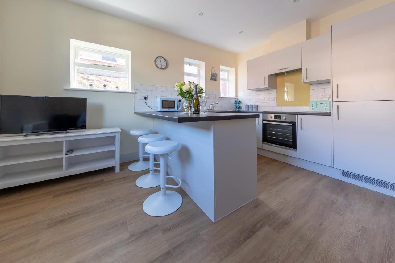 Hereford City Centre - Apartment 4, Isabella House - Modern Apartment In The Heart Of The City - Sleeps 4 Guests - Hosted By Rentmyhouse Exteriör bild